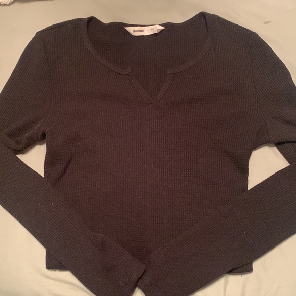 Bluenotes basic black long sleeve shirt. Size xs and barely worn. - Picture 2 of 2